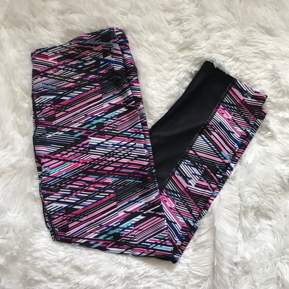 FABLETICS CROP LEGGINGS - Picture 4 of 4